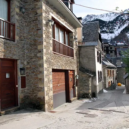Casa Aranesa アパート *